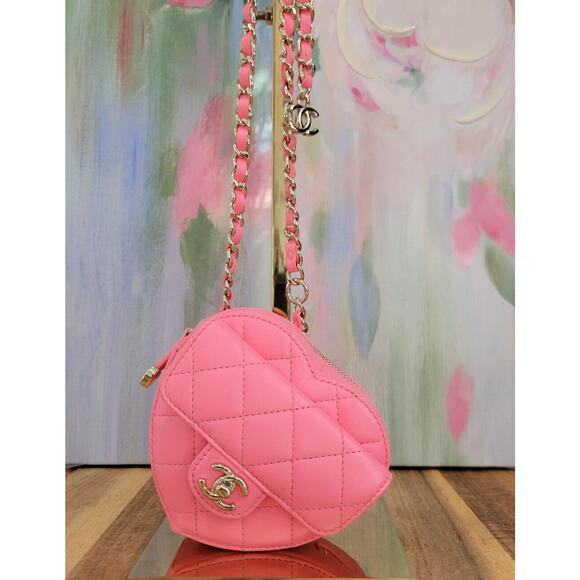 Chanel Chain Coin belt or shoulder purse Heart Lambskin pink Matrasse - Picture 9 of 13